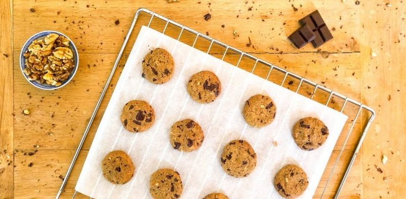 Cookies sans farine (et sans beurre) au chocolat & aux noix